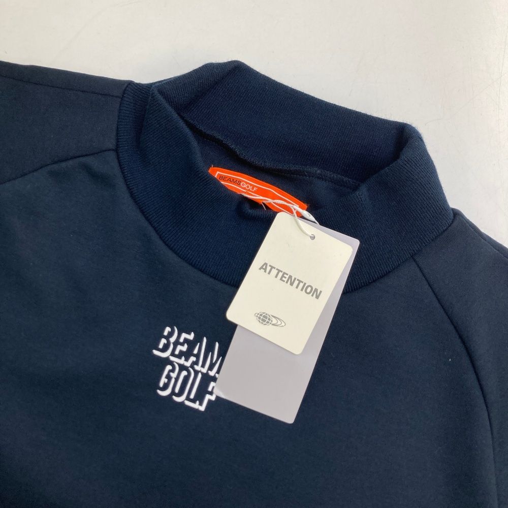 モデル モックネック