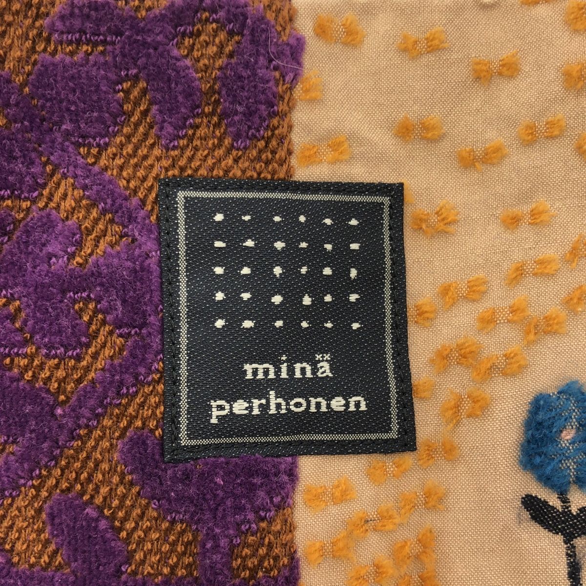 mina perhonen / ミナペルホネン | つづく展限定 図録 刺しゅう パッチ