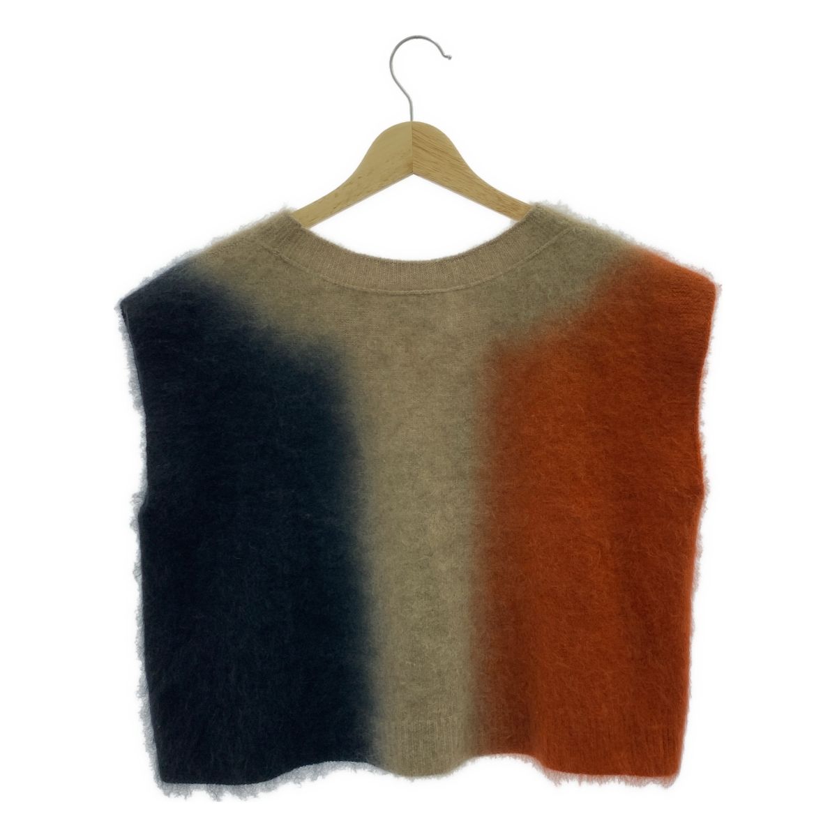 ベージュ ブラック