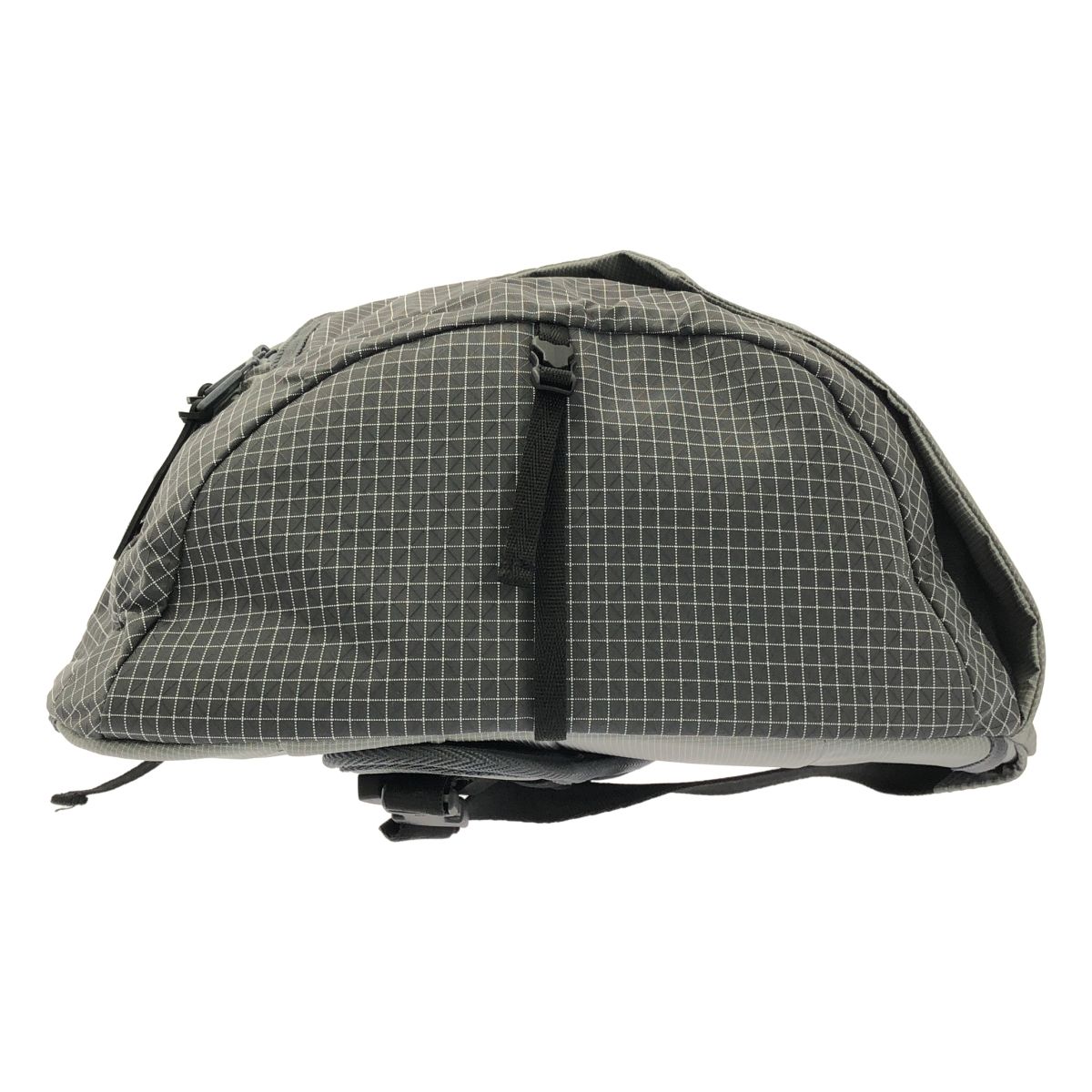 家庭的な F CE. エフシーイー 3 POINTS SLINGER BAG スリンガーバッグ ワンショルダーバッグ グレー メンズ 夏のセール開催中！