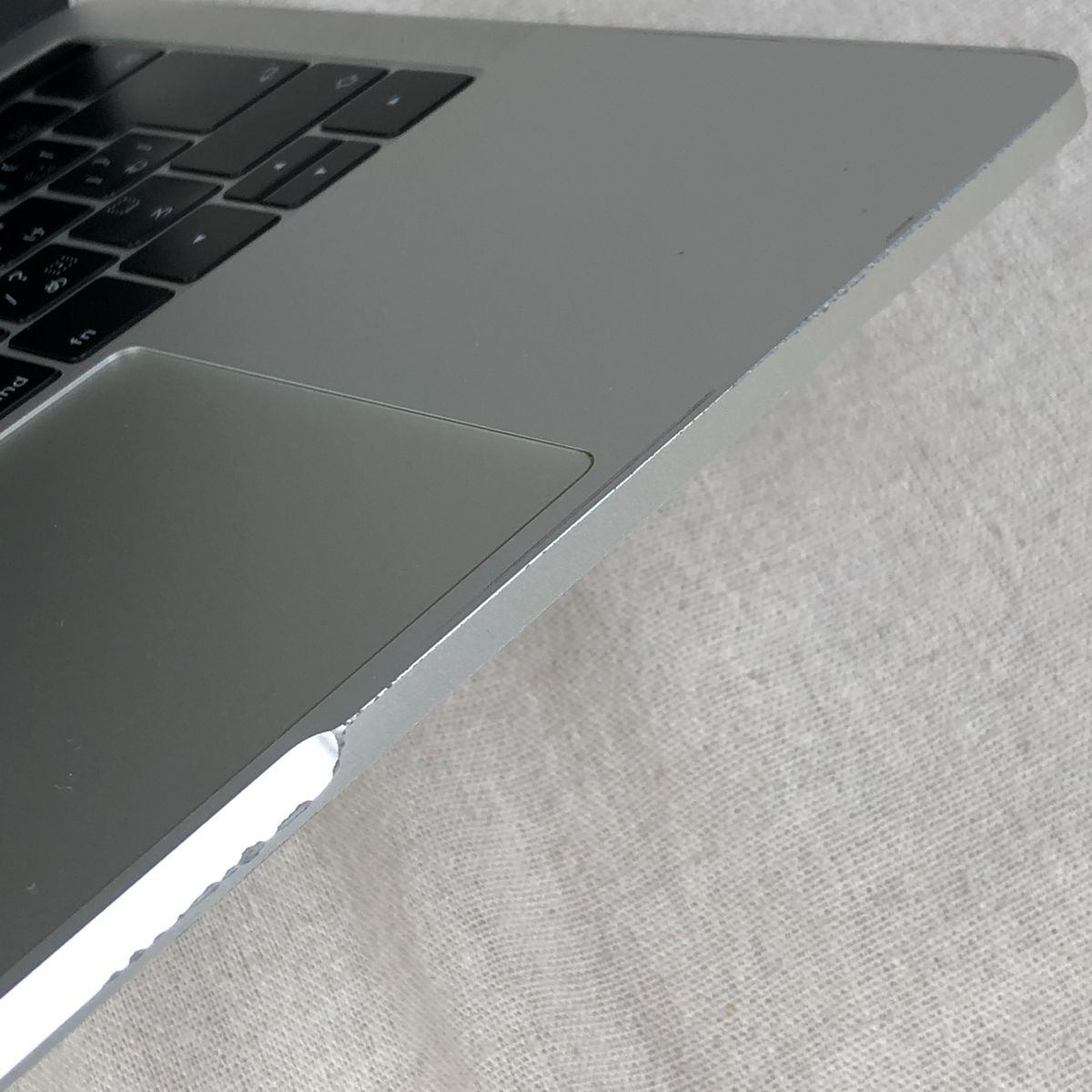 ジャンク品・本体のみApple MacBook Pro (13インチ 2019)【Touch Bar