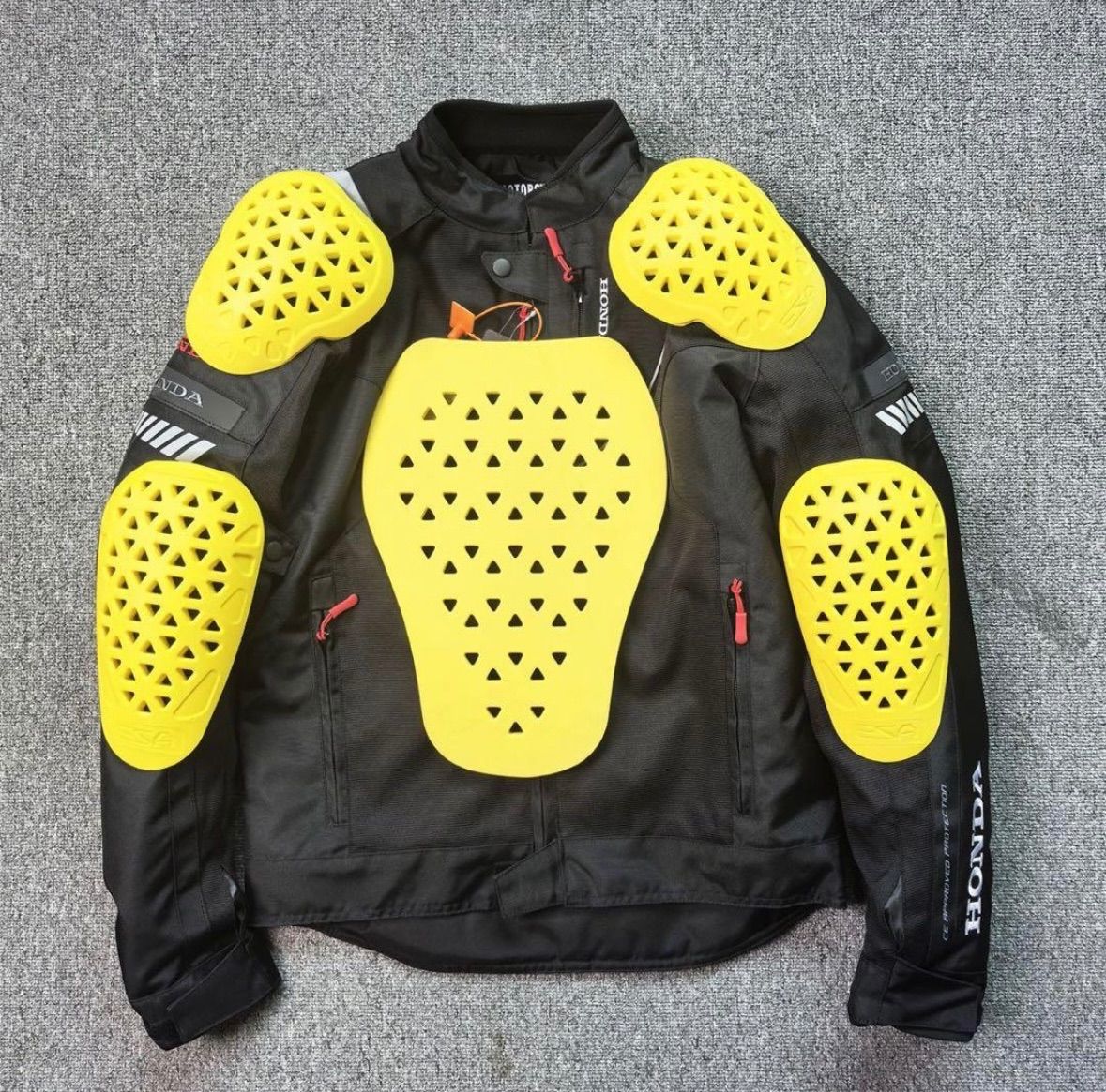 ブラックパッド付き