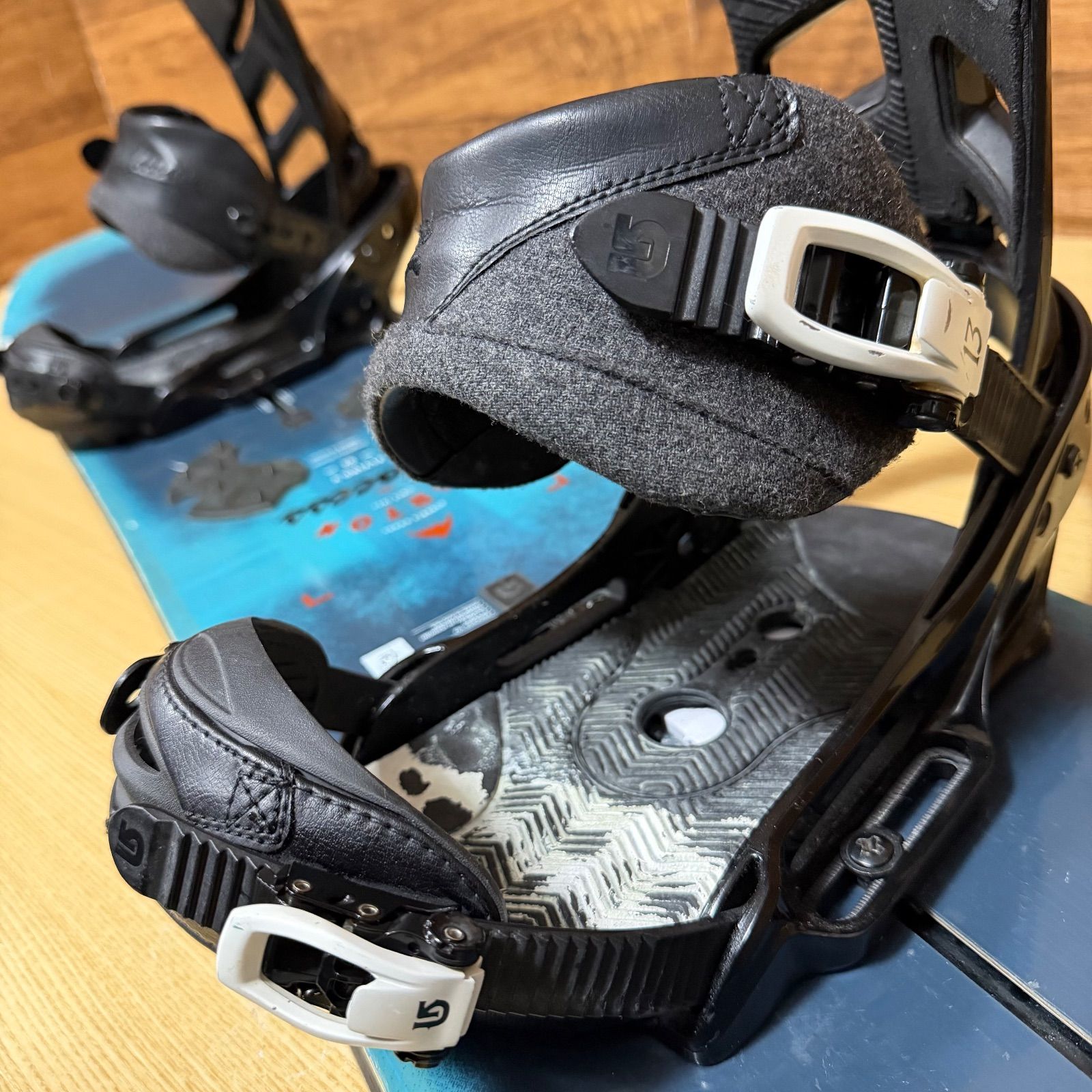 大人気　BURTON フライングV メンズスノーボード　3点セット　152cm 大人気 BURTON フライングV メンズスノーボード 3点セット 152cm