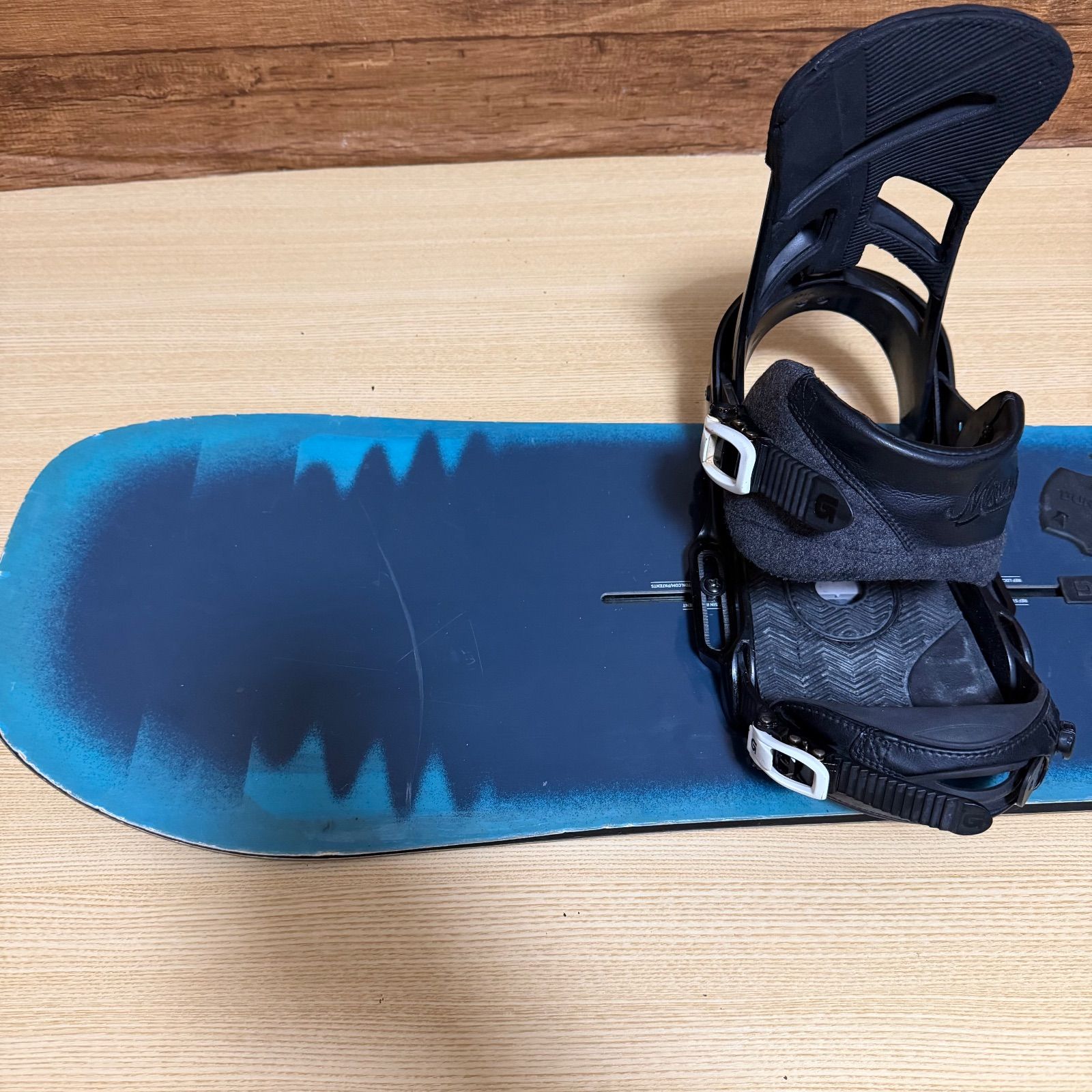 大人気 BURTON フライングV メンズスノーボード 3点セット 152cm