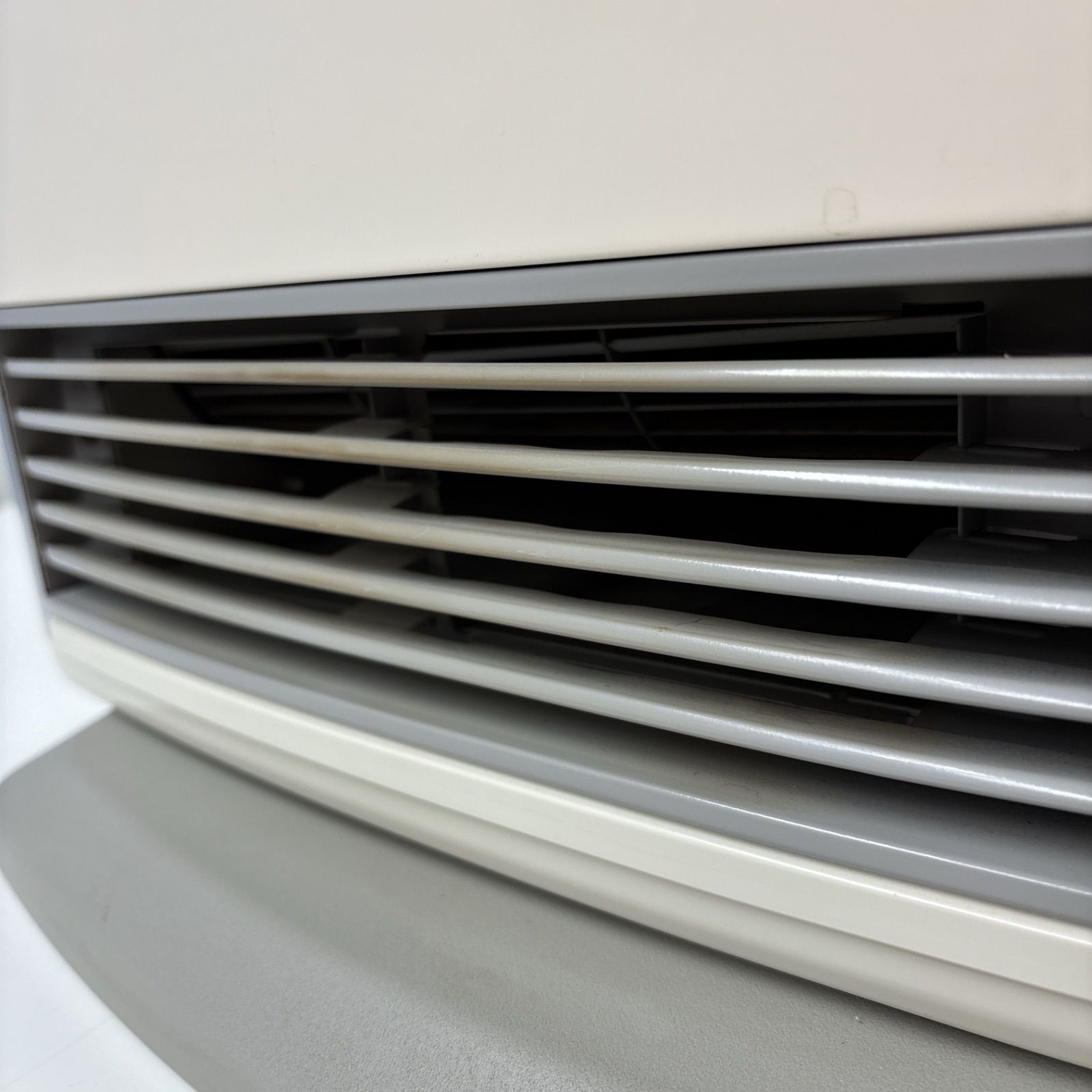 都市ガスファンヒーター おもに11～15畳用