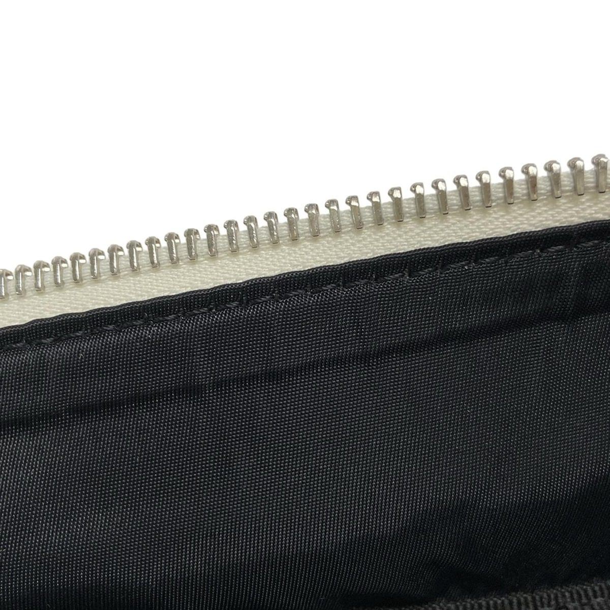 アイボリー レザー