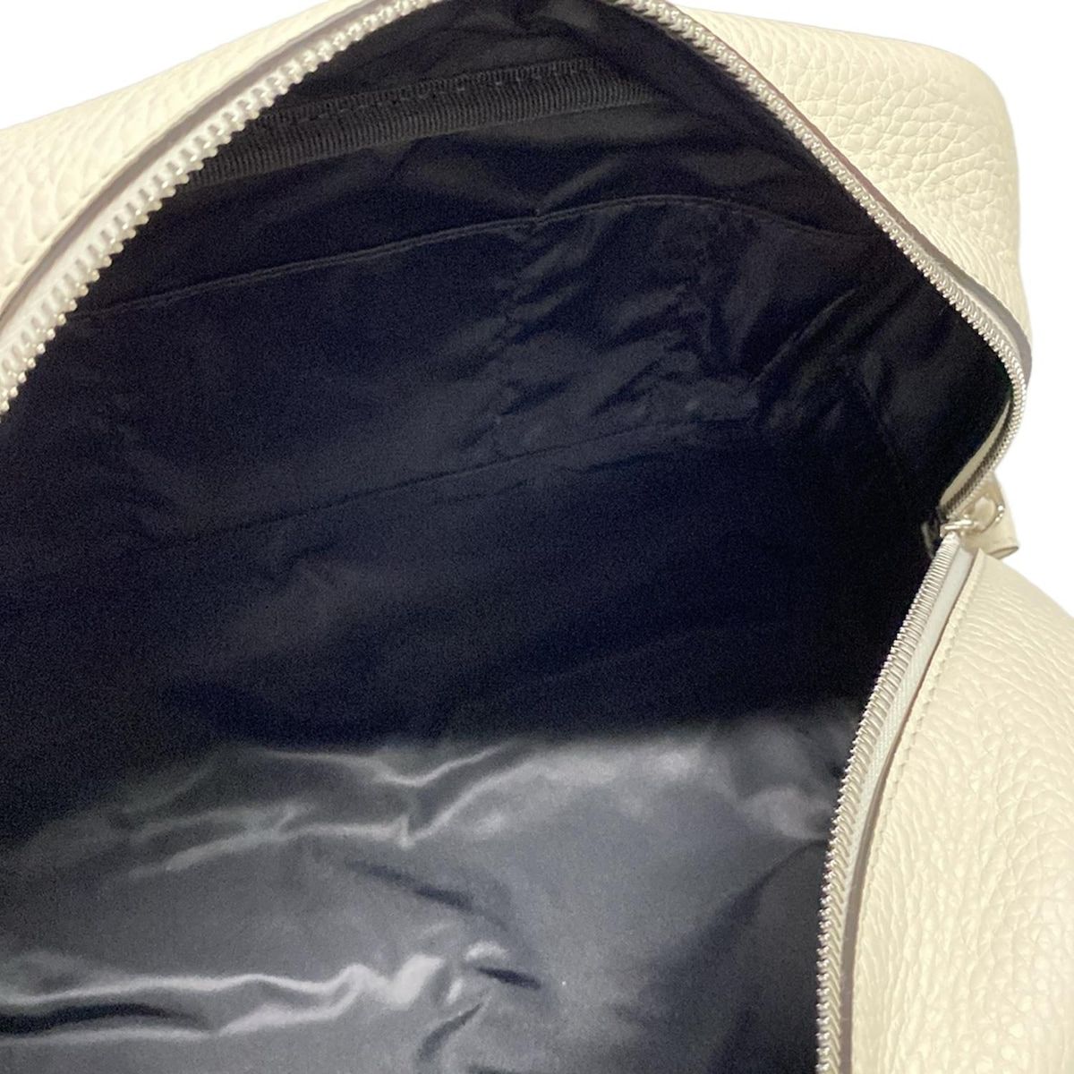 クラッチバッグ