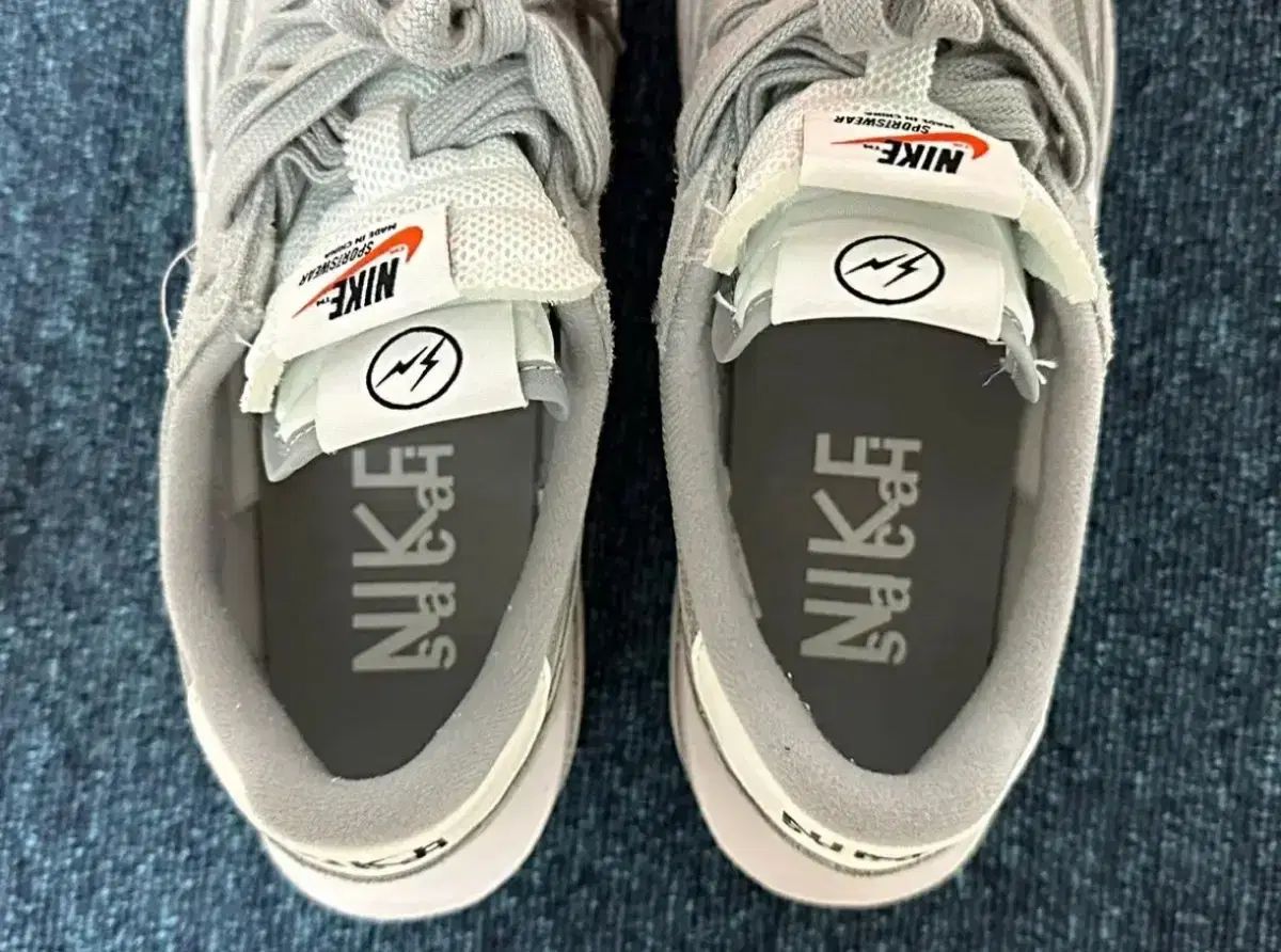 ナイキ サカイ