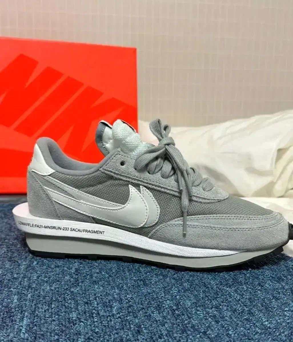  ナイキ サカイ フラグメント 265 LD ワッフル ライト スモーク グレー シューズ(男性用) バスケットボール
