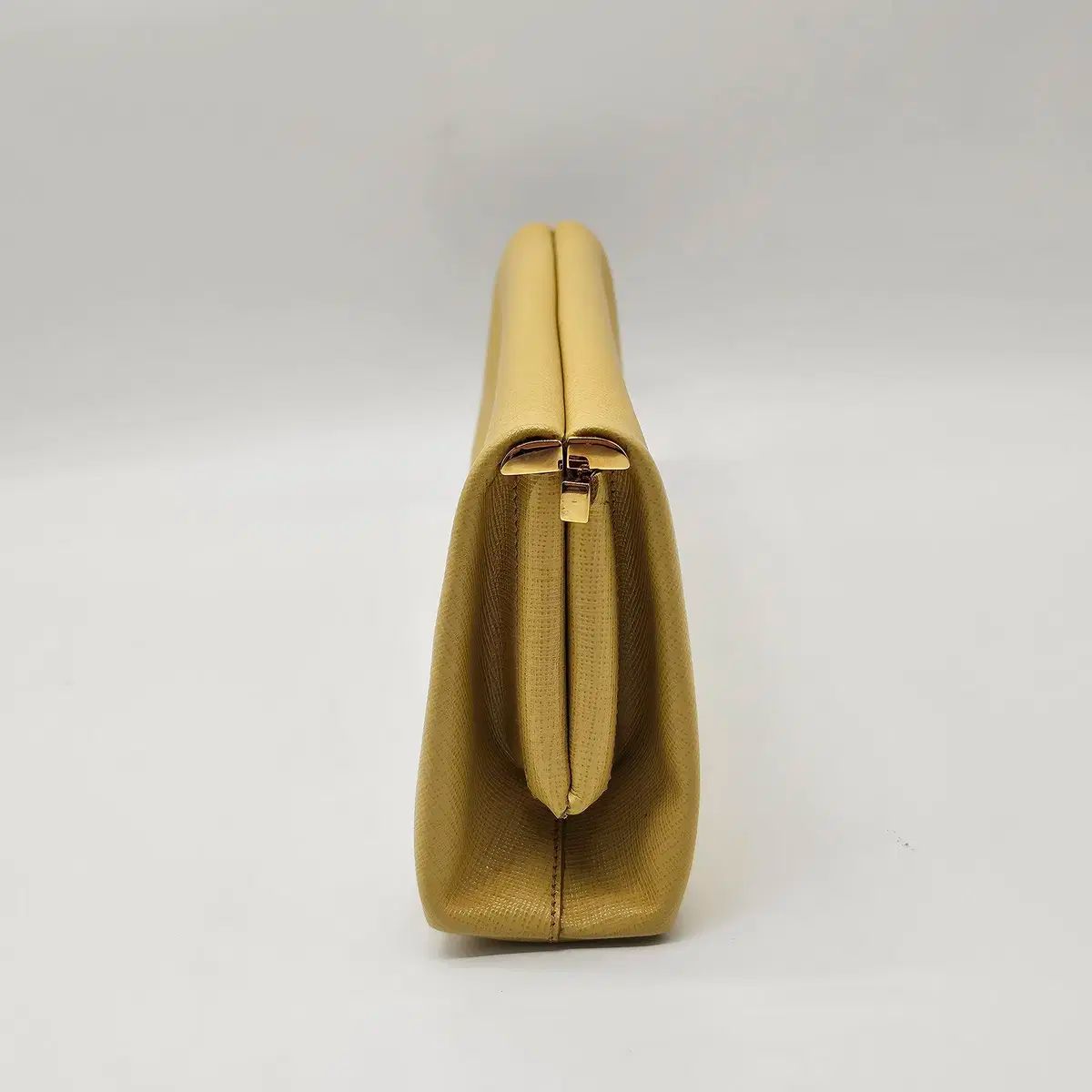 クラッチバッグ イェロー