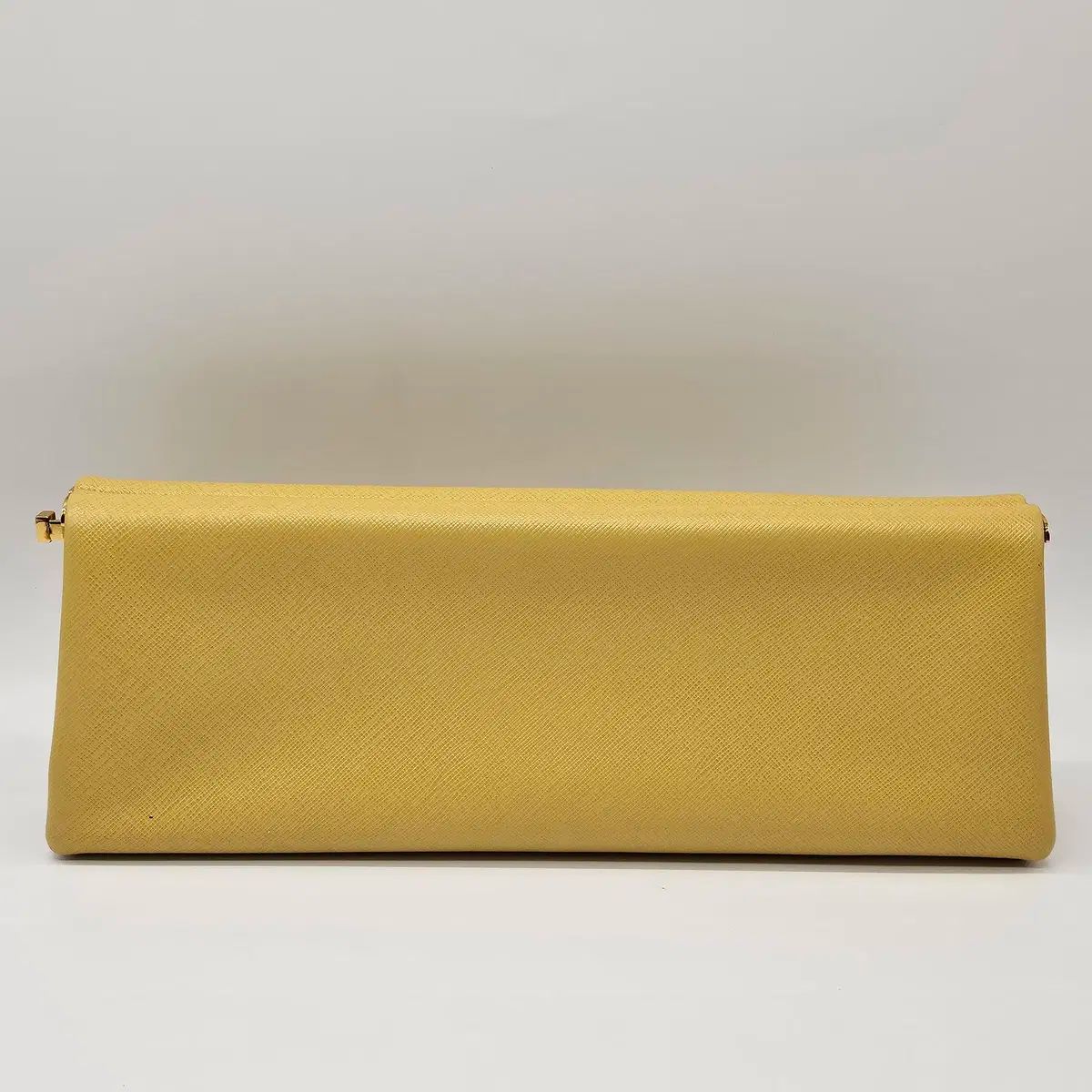 サフィアーノ クラッチバッグ