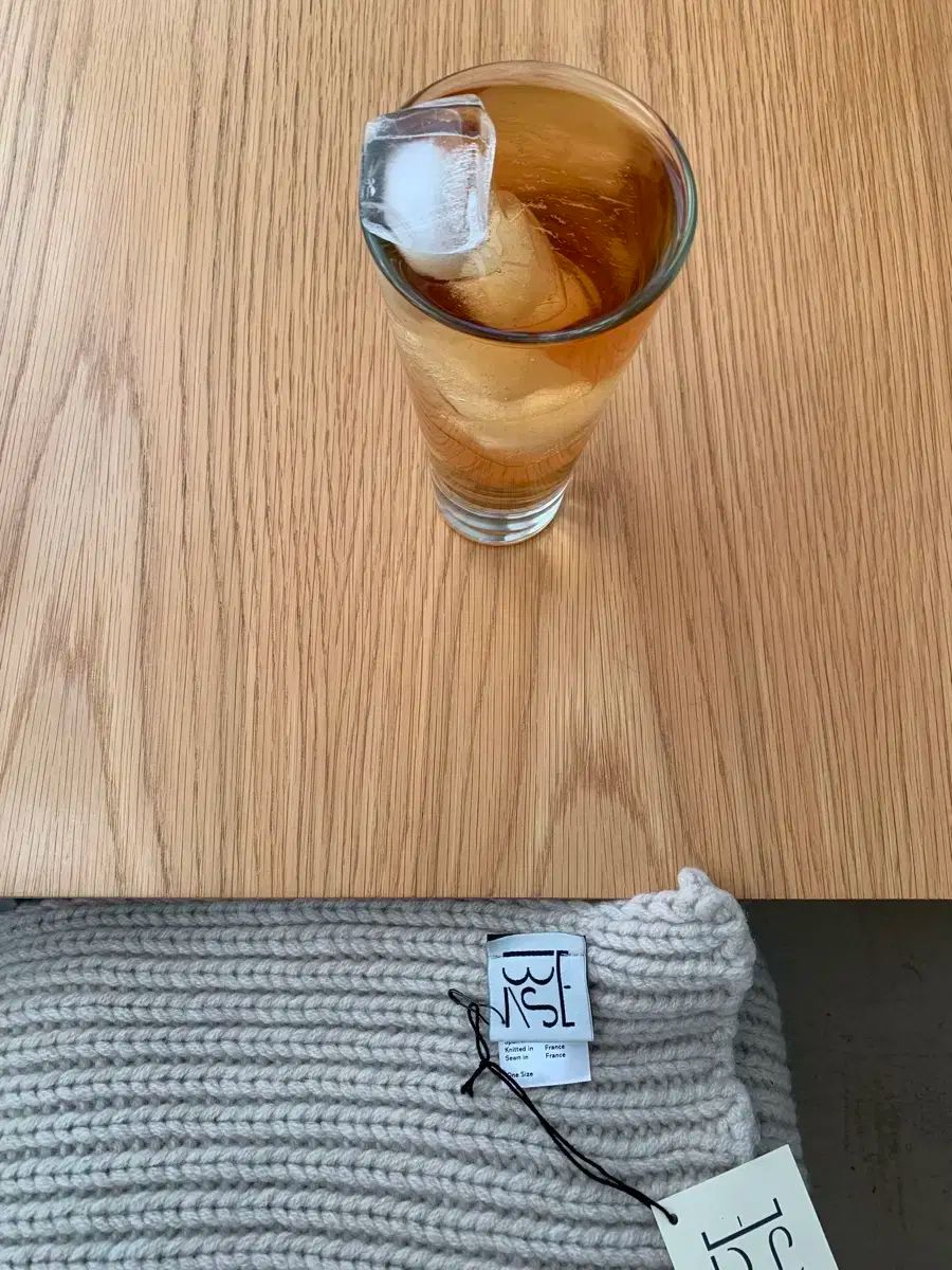 sand アイボリー