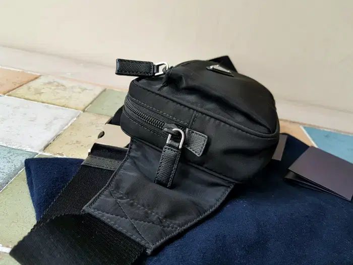  PRADA プラダ 2 VL 977 ユニセックス ベルトバッグ ヒップバッグ メッセンジャーバッグ ショルダーバッグ