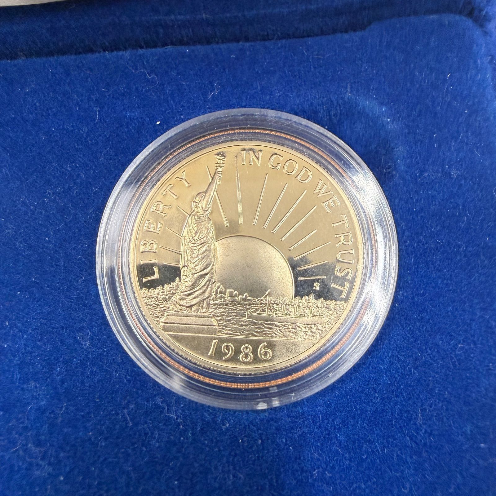 アメリカ 自由の女神 銀貨・白銅貨セット 1986年