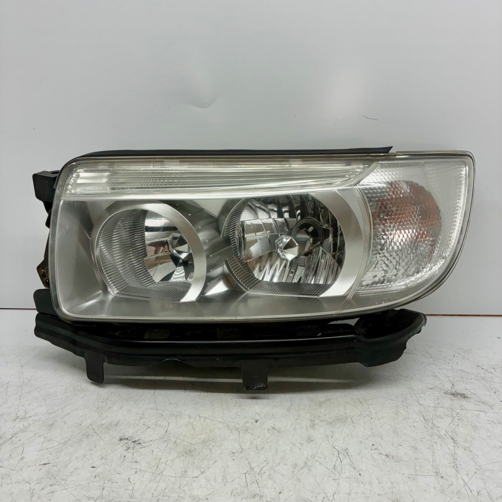 破損無 コーティング済 スバル SG5 フォレスター 純正 ヘッドライト ランプ レンズ 左側 助手席側 L HID キセノン 6V ICHIKOH 1761 P71627