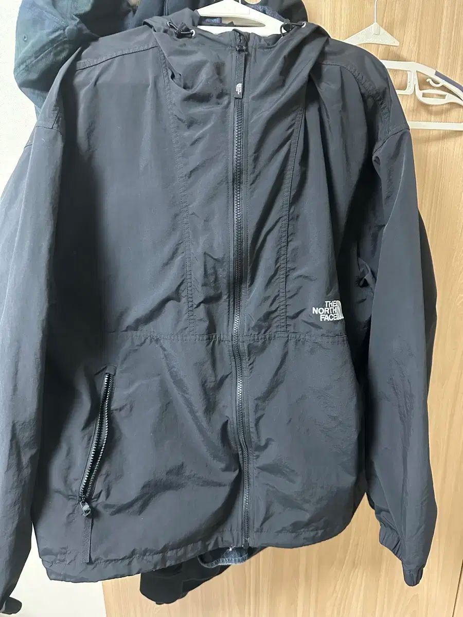 THE NORTH FACE ザノースフェイス ウィンドブレーカー 3 xl