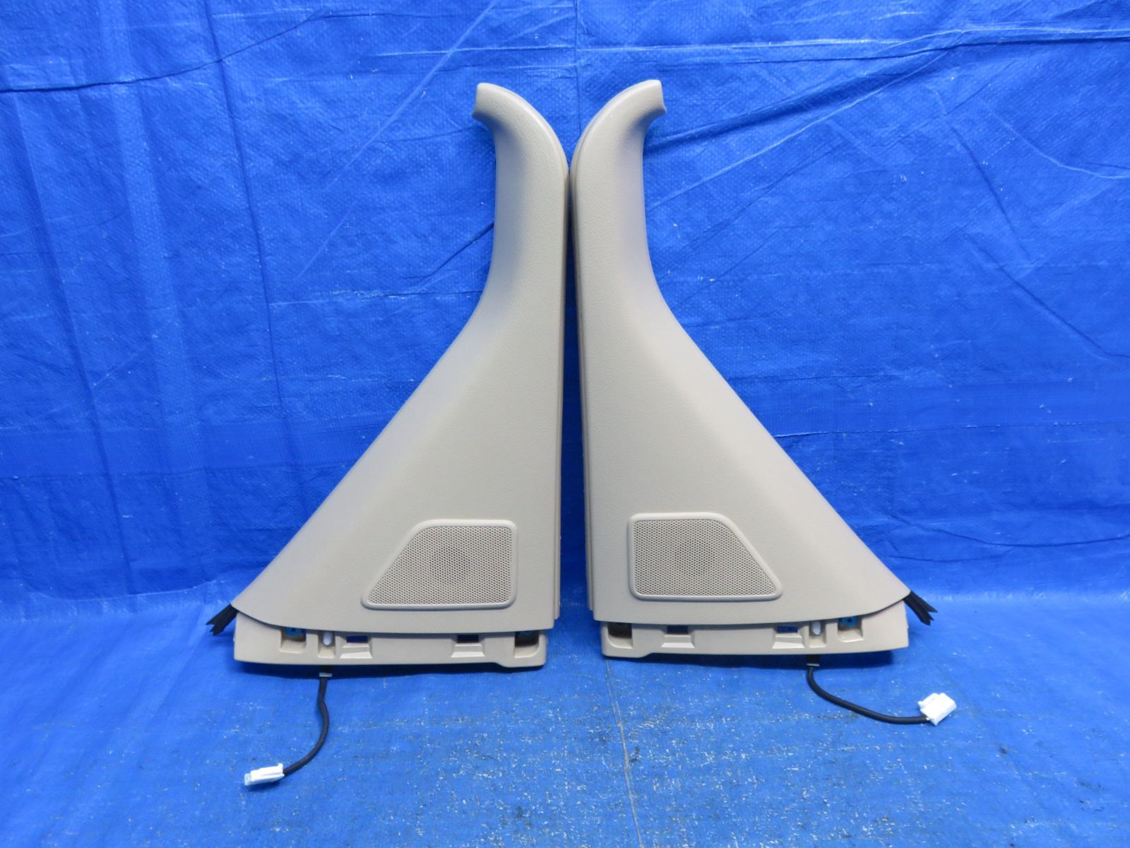 LA7318* 保証付 ヴェルファイア GGH20W|前期 スライドドア 左右 ピラーパネル|ツイーター スピーカー| ANH20W ANH25W GGH25W アルファード