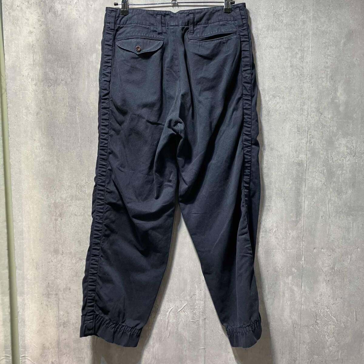 23ss kolor BEACON パッカリングパンツ ロングパンツ サイズ 2 ネイビー系