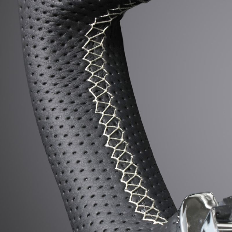 高品質の証ユーロステッチ採用 ピアノブラックxシルバーステッチ