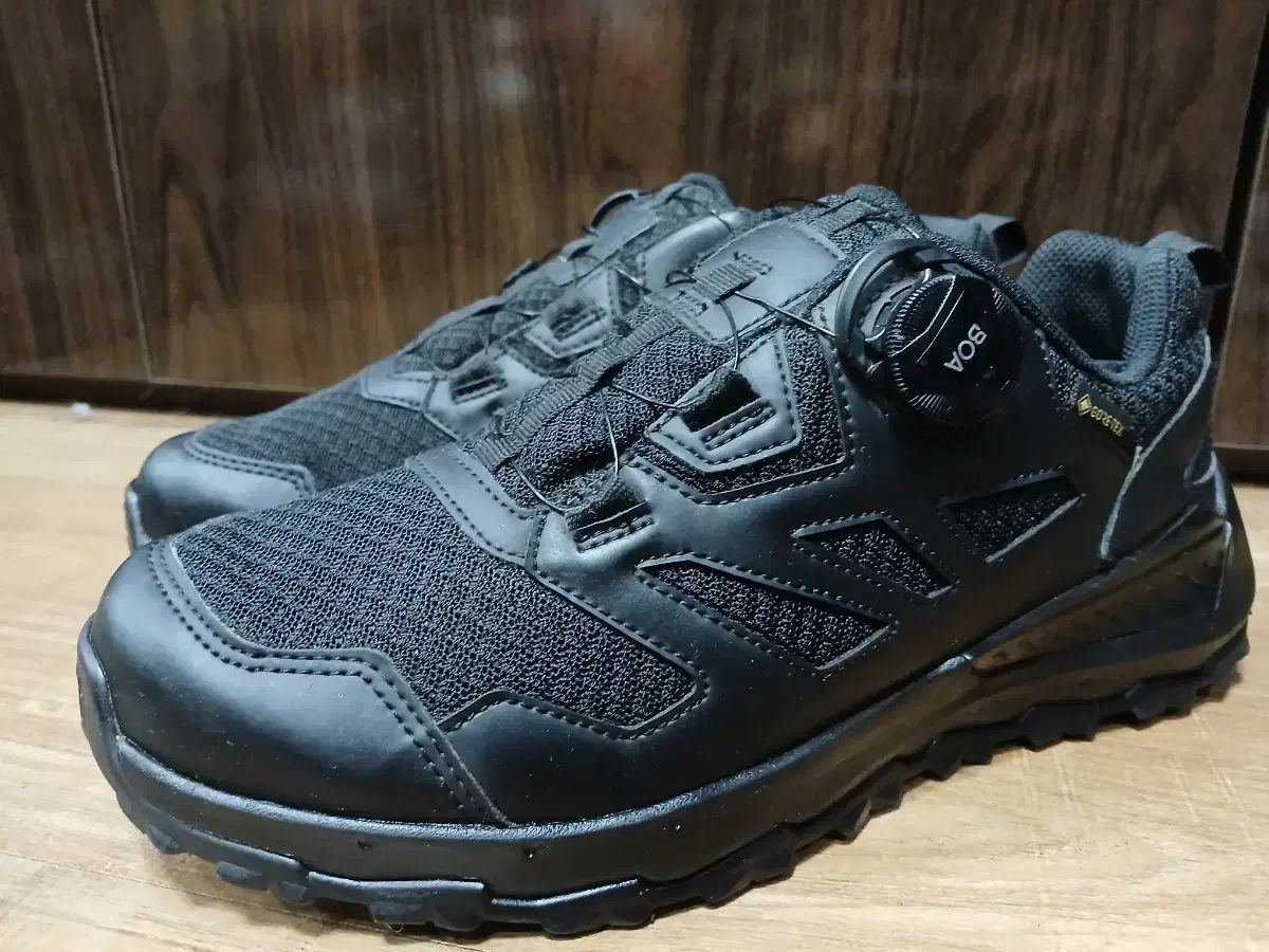 K2 ゴアテックス BOA 登山靴 トレッキングシューズ 255mm