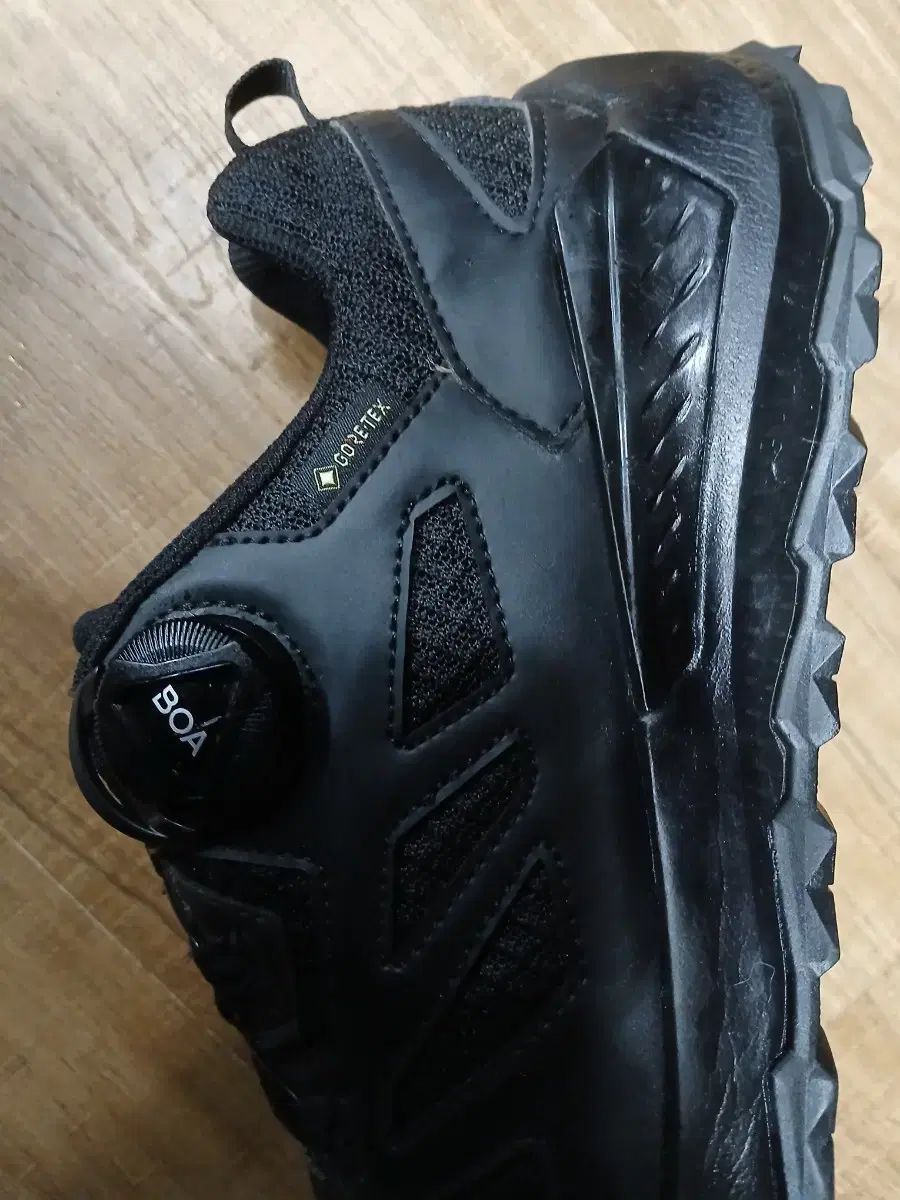 登山靴 トレッキングシューズ