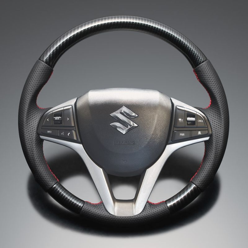 高品質の証ユーロステッチ採用 カーボン調xレッドステッチ 純正交換ガングリップステアリング ソリオ バンディット MA46S MA36S R2 1- LS282