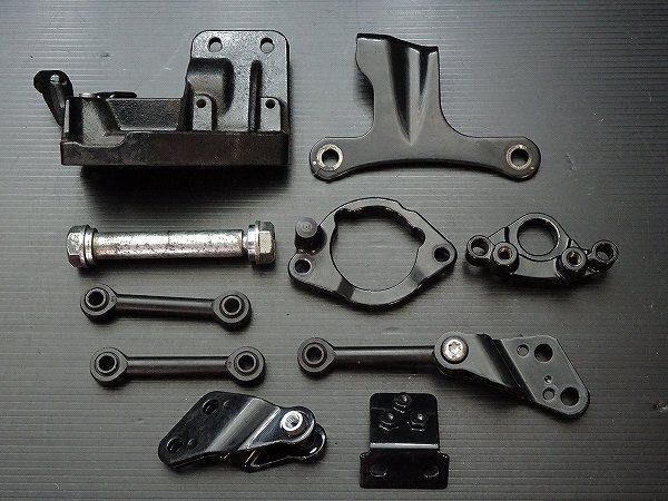 ハーレー スポーツスター XL883L-I 純正 エンジンハンガーステーセット ♪ F32