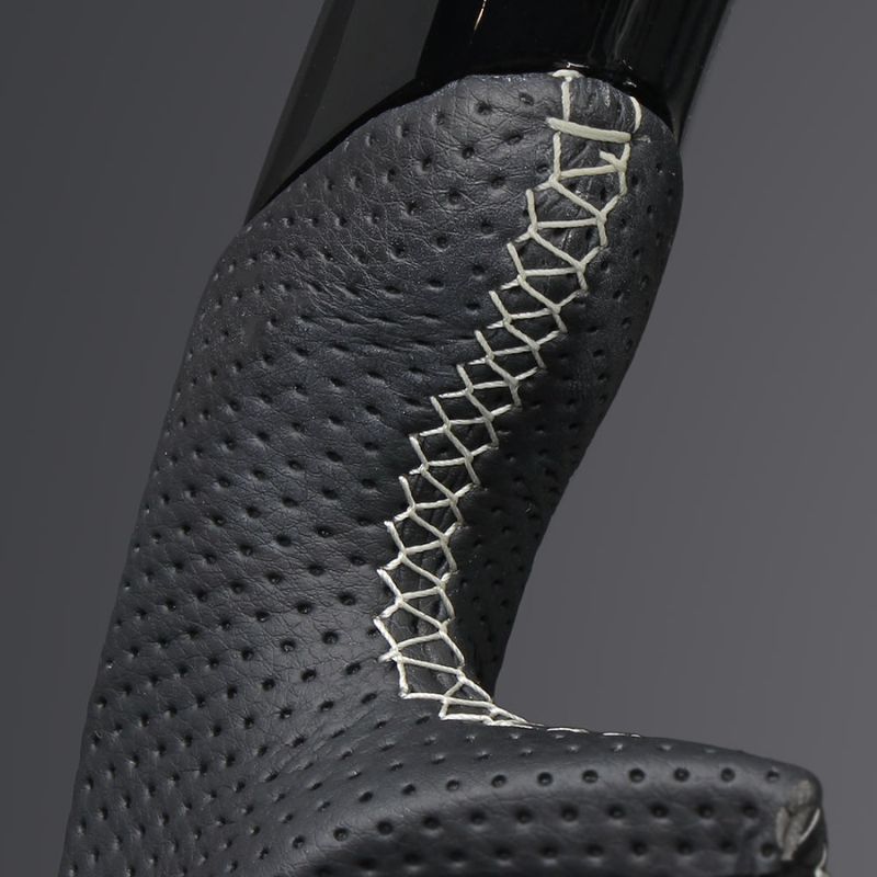 ピアノブラックxシルバーステッチ