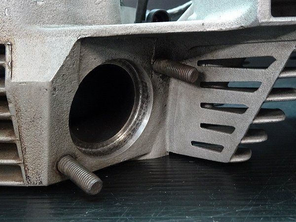 純正 シリンダーヘッド