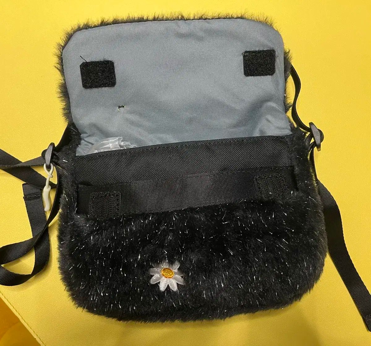 アトリエ ドゥ サン NIKE フューチュラ ファー クロスボディーバッグ デイジー ミニバッグ ブラック FZ1329 DECORATOM_COM_BR