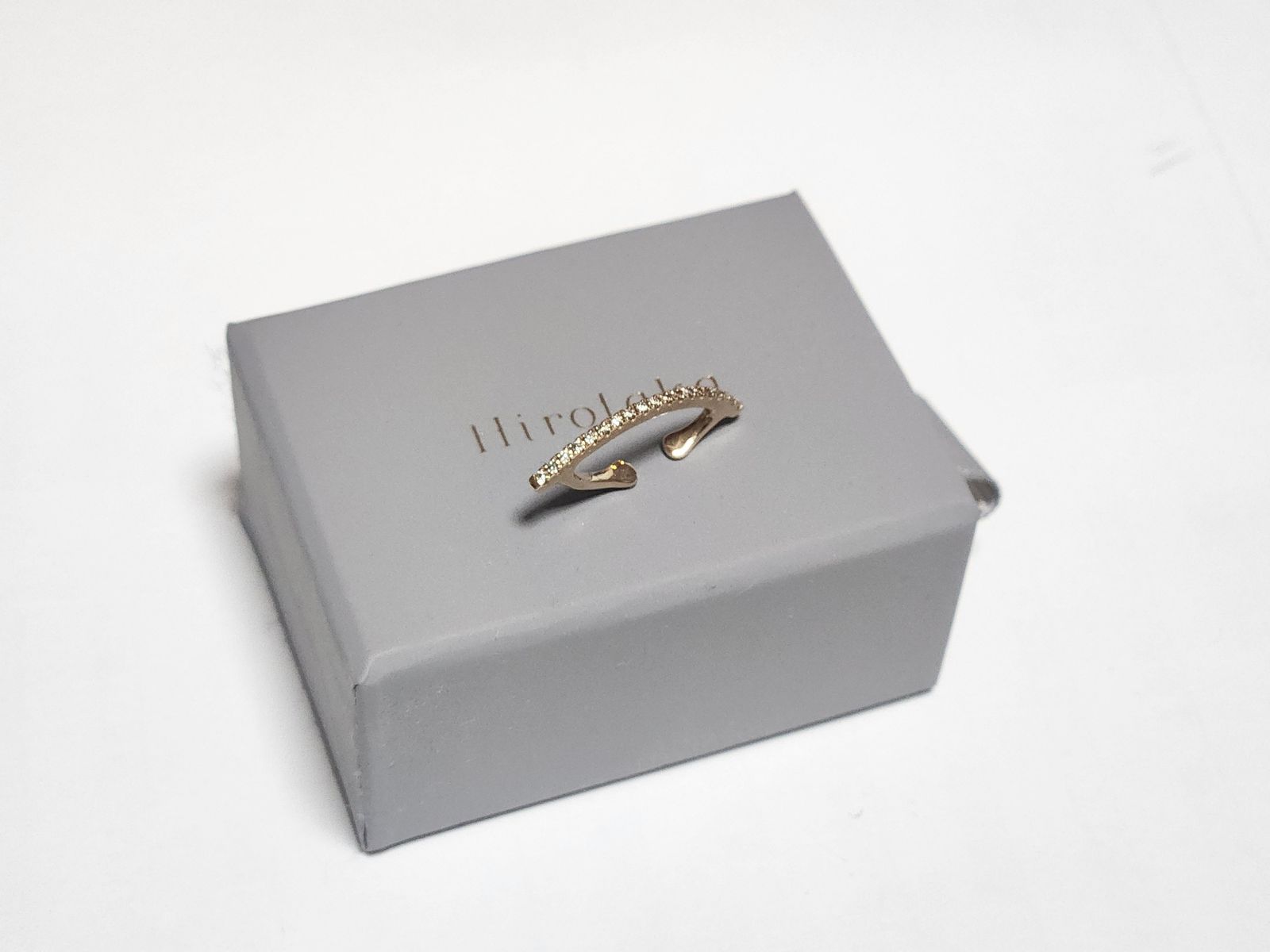 Hirotaka ヒロタカ K10 Bow ダイヤモンド イヤーカフ