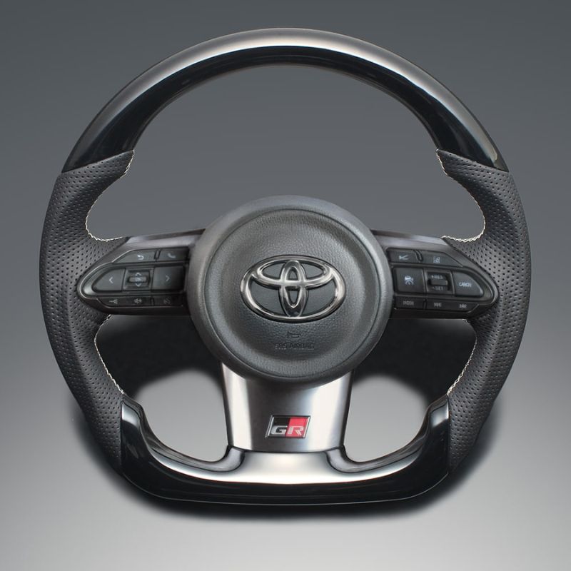 ユーロステッチ採用 ピアノブラックxシルバーステッチ 純正交換ガングリップステアリング GRヤリス 10系 LS206 GR ヤリス ヤリスクロス不可