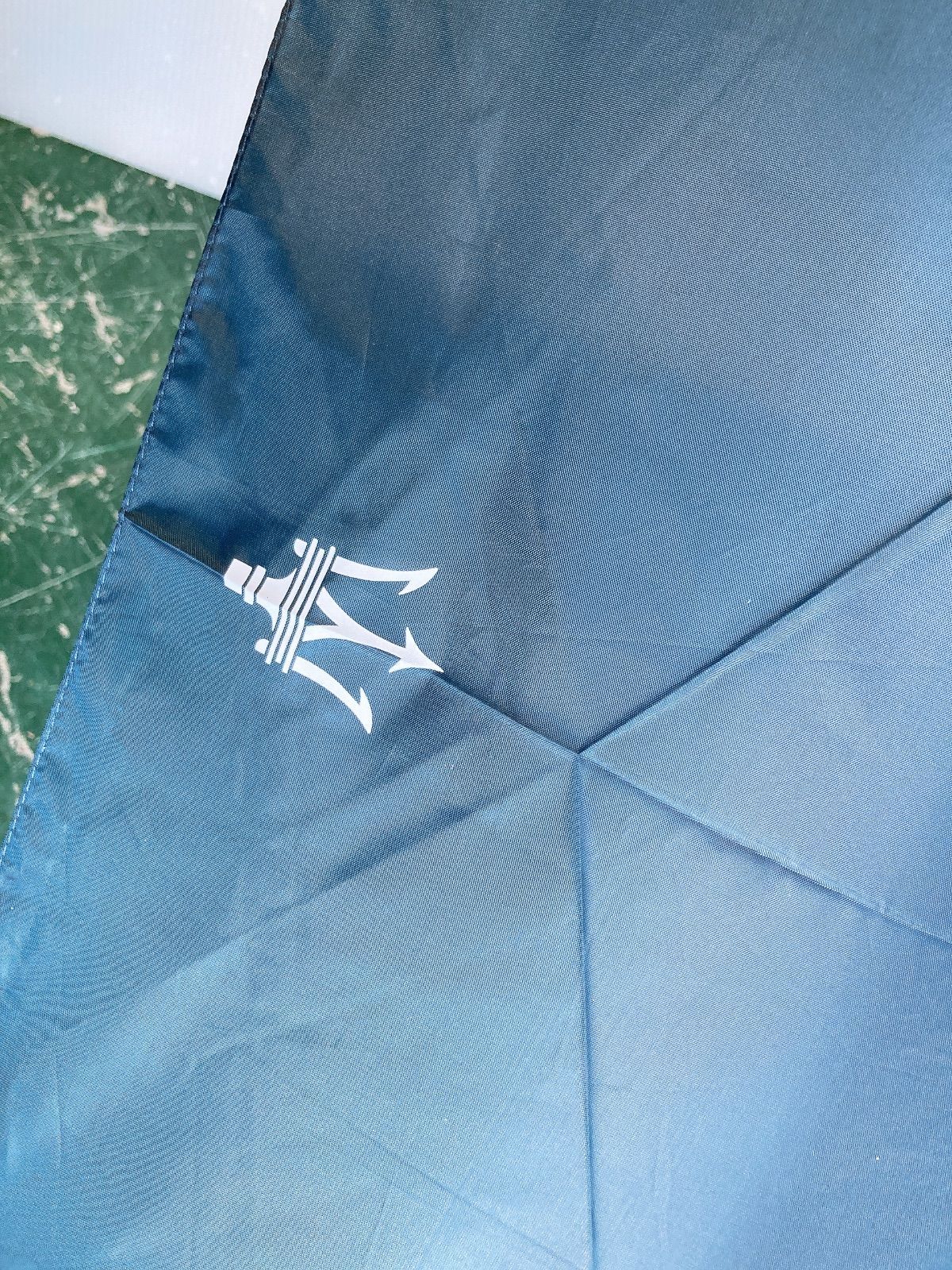 MASERATI マセラティ 折りたたみ傘 紺 ネイビー ロゴ入り 自動車 グッズ アンブレラ メンズ レディース ブランド 雨具 収納袋あり