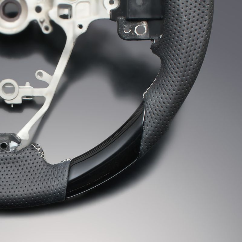 高品質の証ユーロステッチ採用 ピアノブラックxシルバーステッチ 純正交換ガングリップステアリング オーリス 180系 H24-H30 3 LS193 BRIGHTFACE_UK