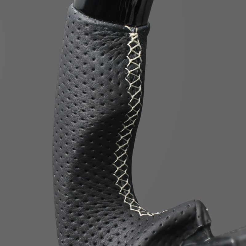 ピアノブラックxシルバーステッチ