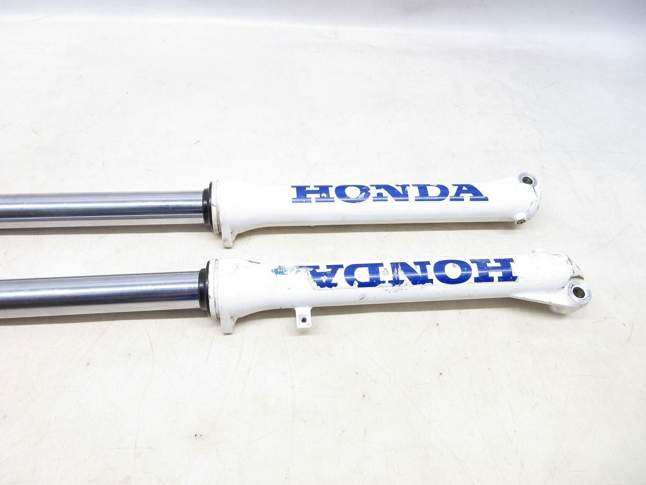 フロントフォーク