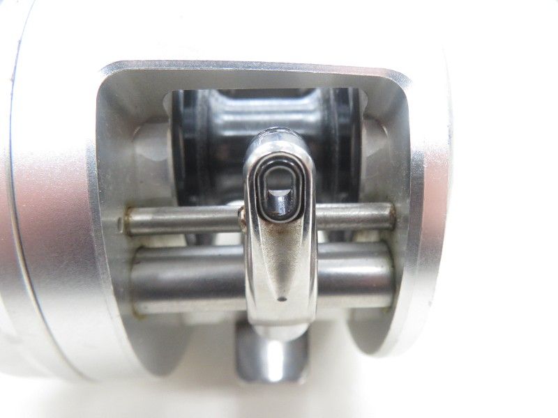 シマノ 13オシアカルカッタ 300HG 04-8410150016