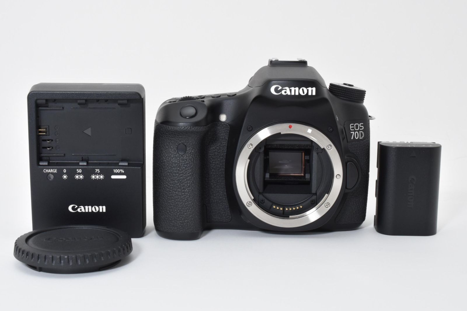 ショット数 8218回 キヤノン Canon EOS 70D ボディ LL178 5671