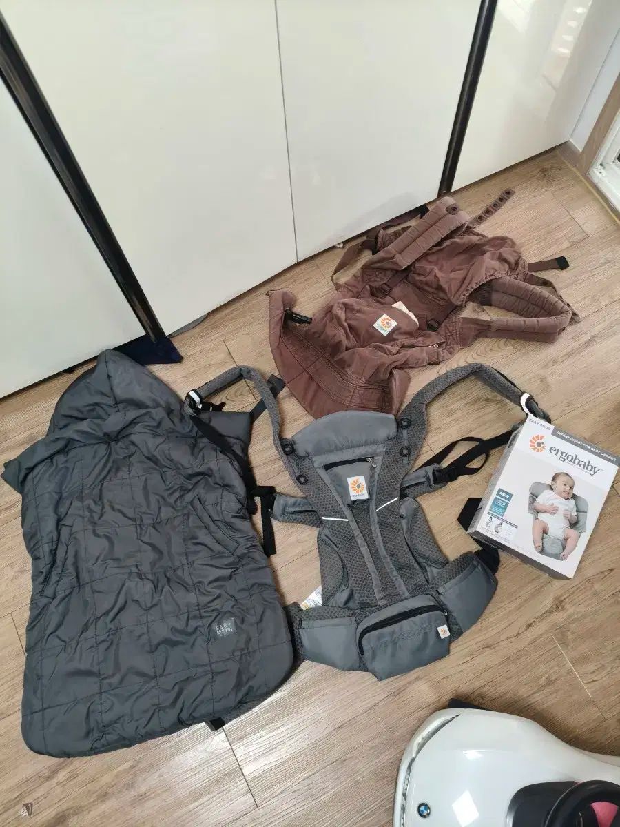 エルゴベビー ベビーキャリア ＋ ウォーマー 新生児用パッド