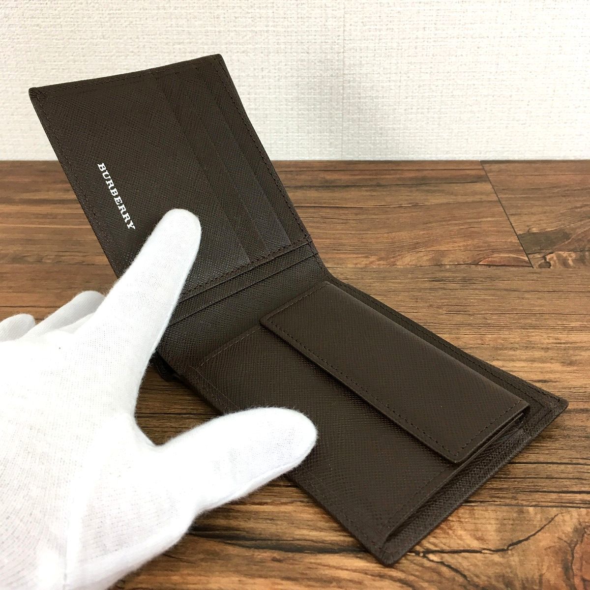  244 み BURBERRY 二つ折り財布 ダークブラウン レザー 折り財布 小物