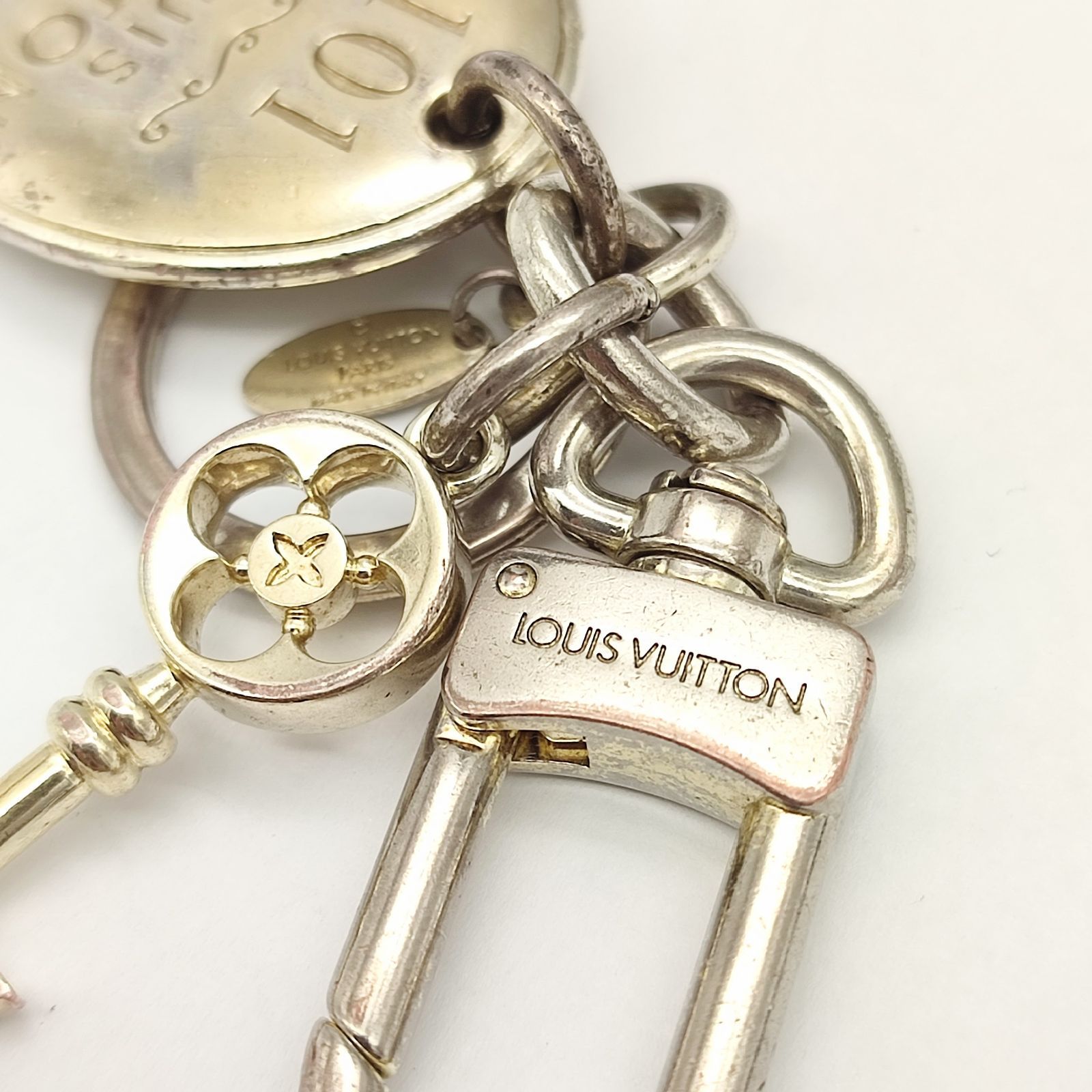 LOUIS VUITTON ルイヴィトン ポルトクレメゾン キーホルダー