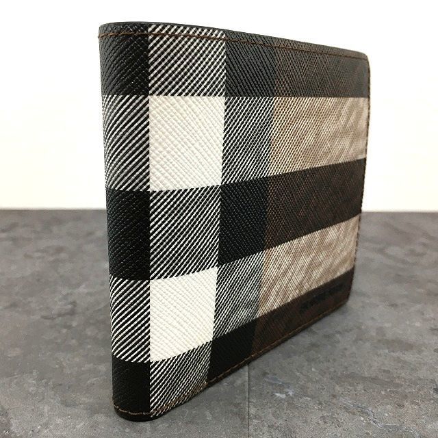 二つ折り札入れ