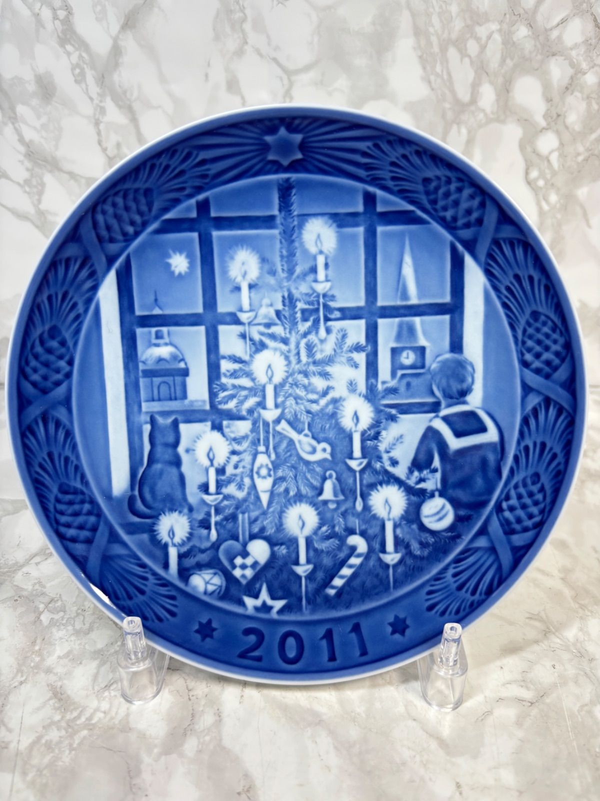 ロイヤルコペンハーゲン 2011年 イヤープレート 飾り皿 猫 クリスマス 陶磁器