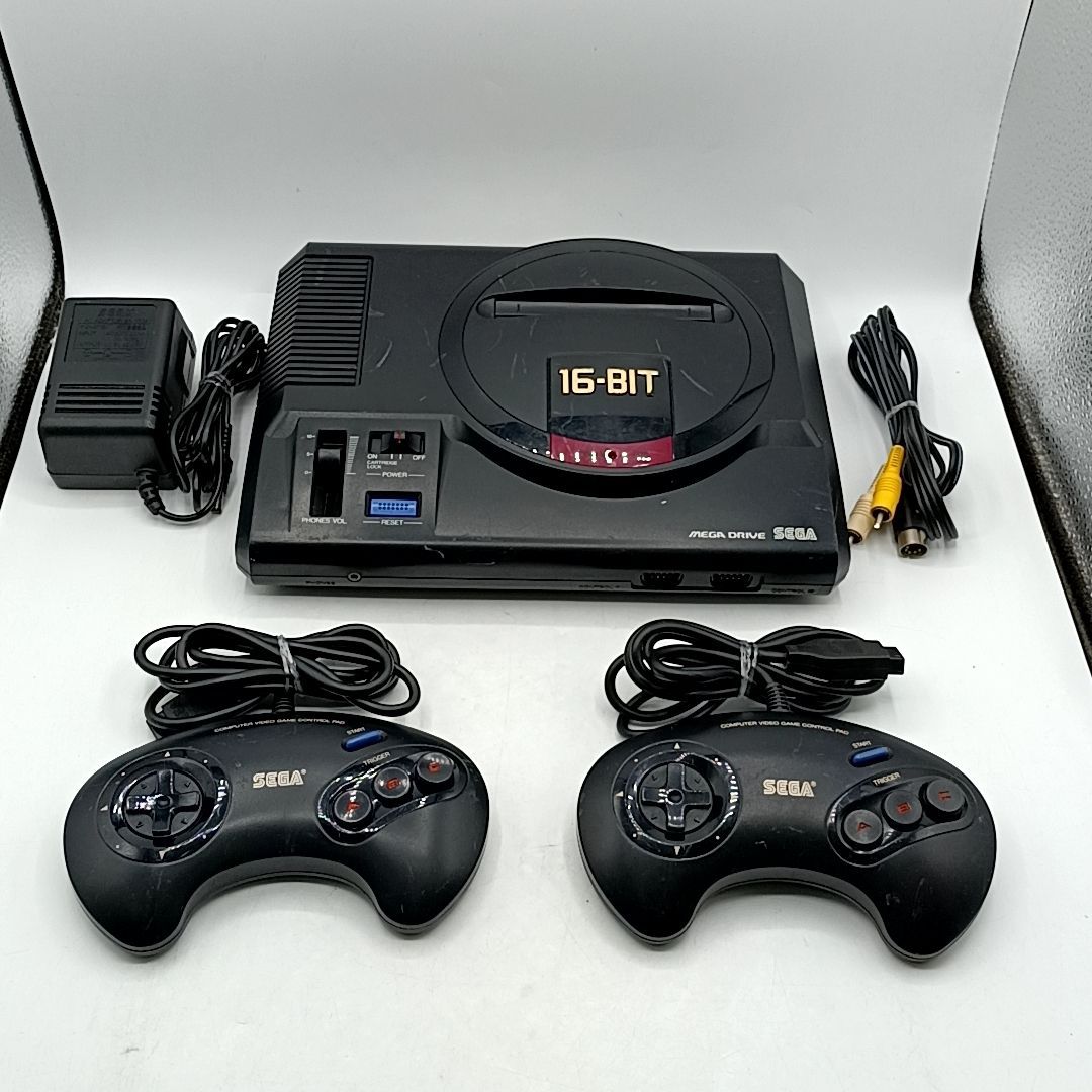 動作品 セガ メガドライブ 本体一式セット 内部清掃 端子クリーニング済み 本体 コントローラー2個 ACアダプター AVケーブル