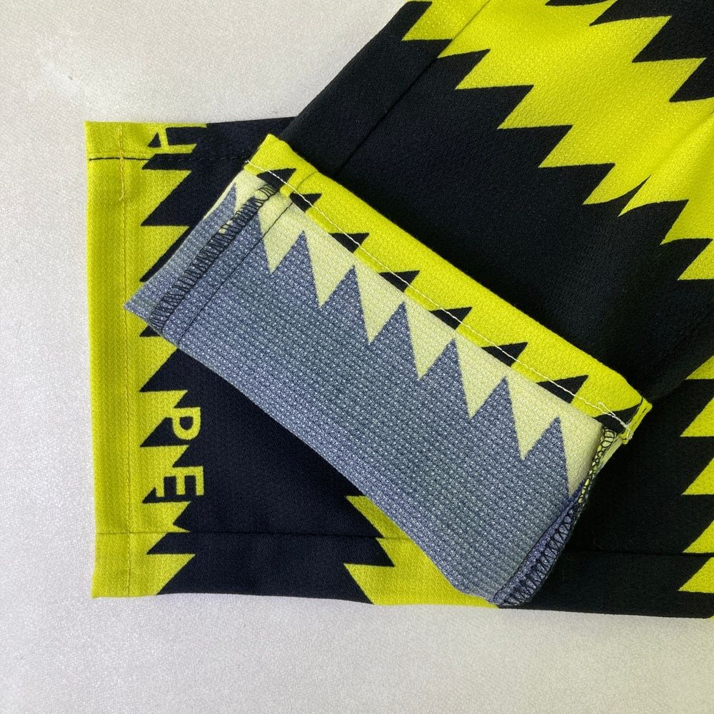 240101532047 ゴルフウェア