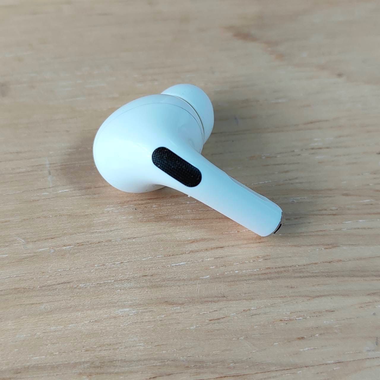 Apple AirPods Pro 第1世代 片耳 R 片方 右耳 Aランク - メルカリ