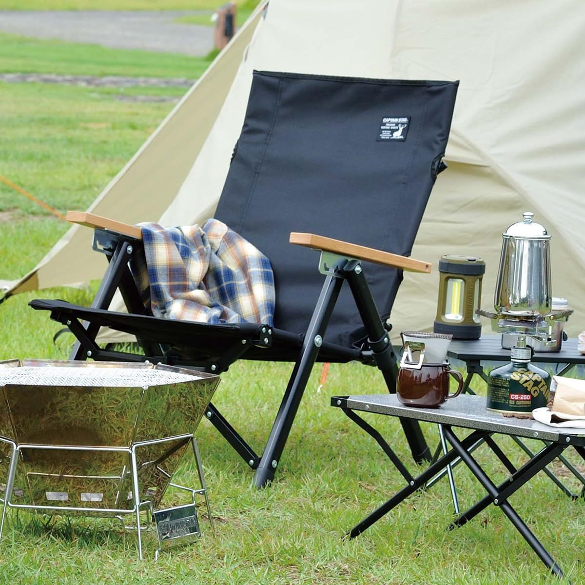 人気商品 アウトドアチェア チェア ローチェア STAG ロースタイルコンフォートチェア 3段階リクライニング機能 収納バッグ付き 背面ポケット付き キャプテンスタッグ CAPTAIN ブラック CSブラックラベル UC-1831 USTAUSTRALIA_COM_AU