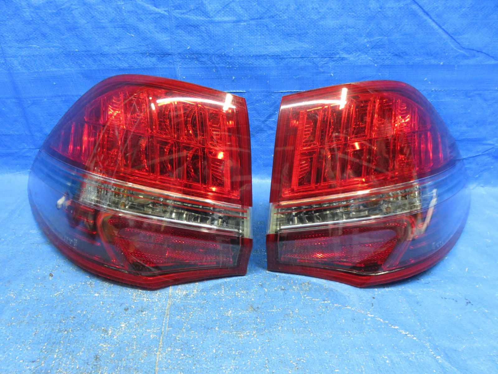 LA7320* 点灯OK クラウン|ロイヤル GRS200|前期 テールライト テールランプ 4点|純正 ICHIKOH 30-346 30-349 |GRS201 GRS204 小傷