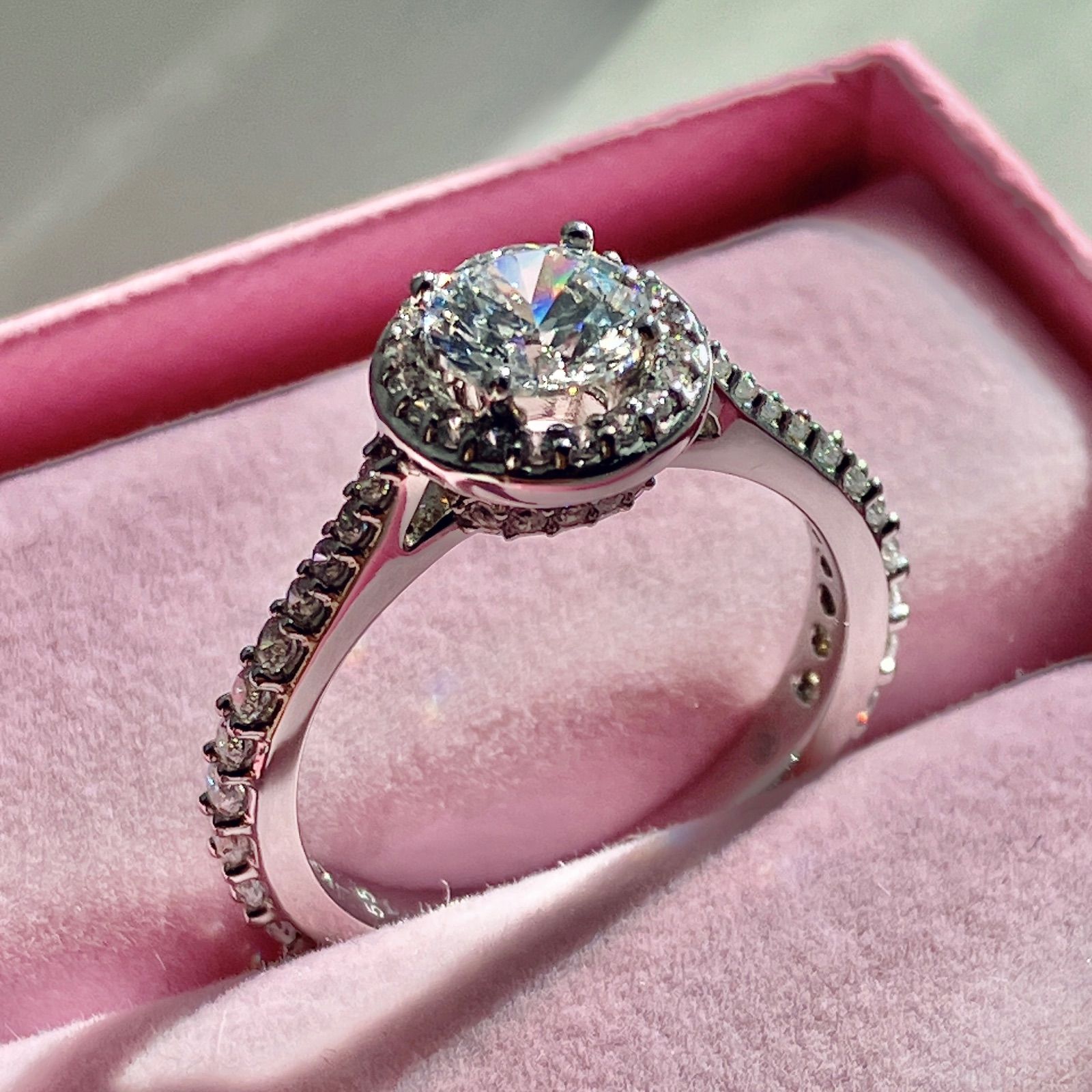 SWAROVSKI Una Angelic リング - メルカリ