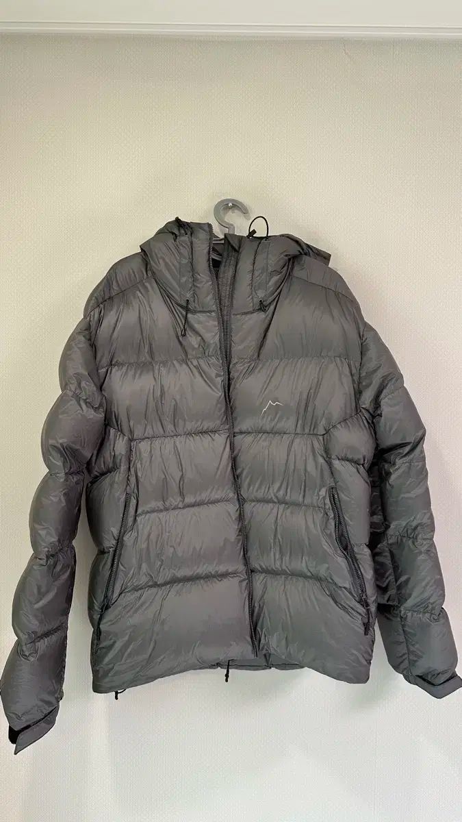 L ケイル ダウンジャケット グレー